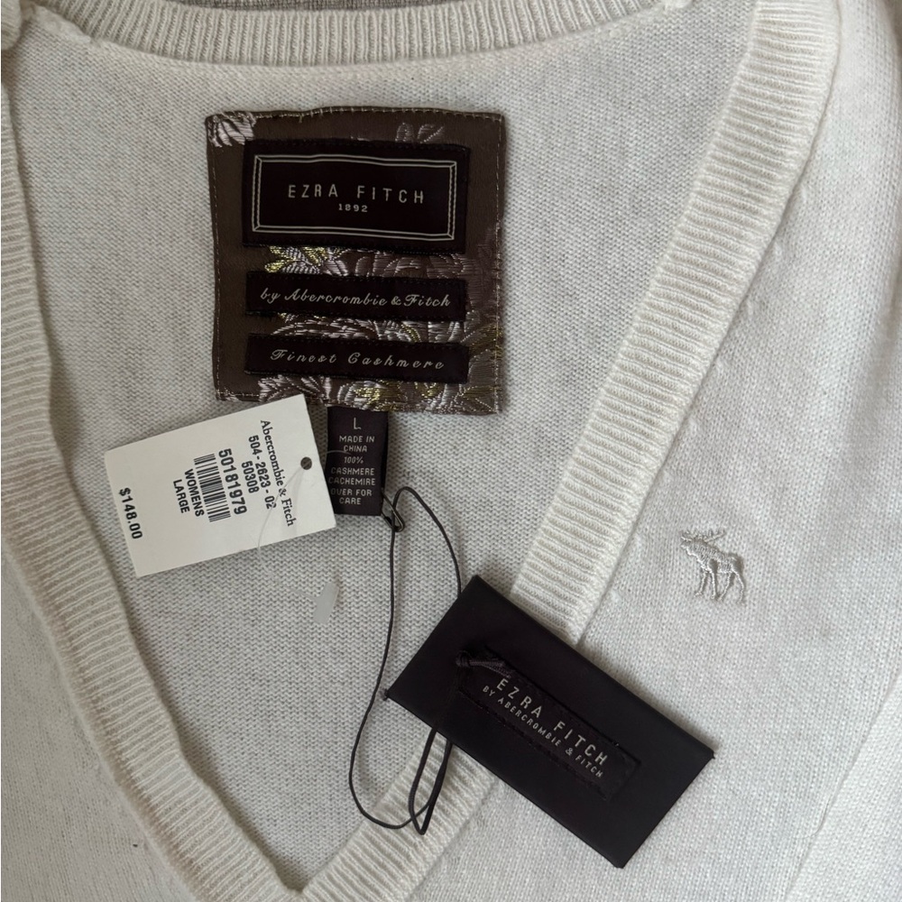 Abercrombie & Fitch Cream V-Neck Sweater
